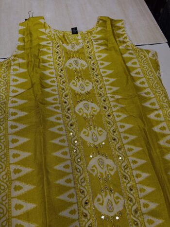 Pure Muslin Silk Co-Ord Set with Soft Cotton Lining - Image 4