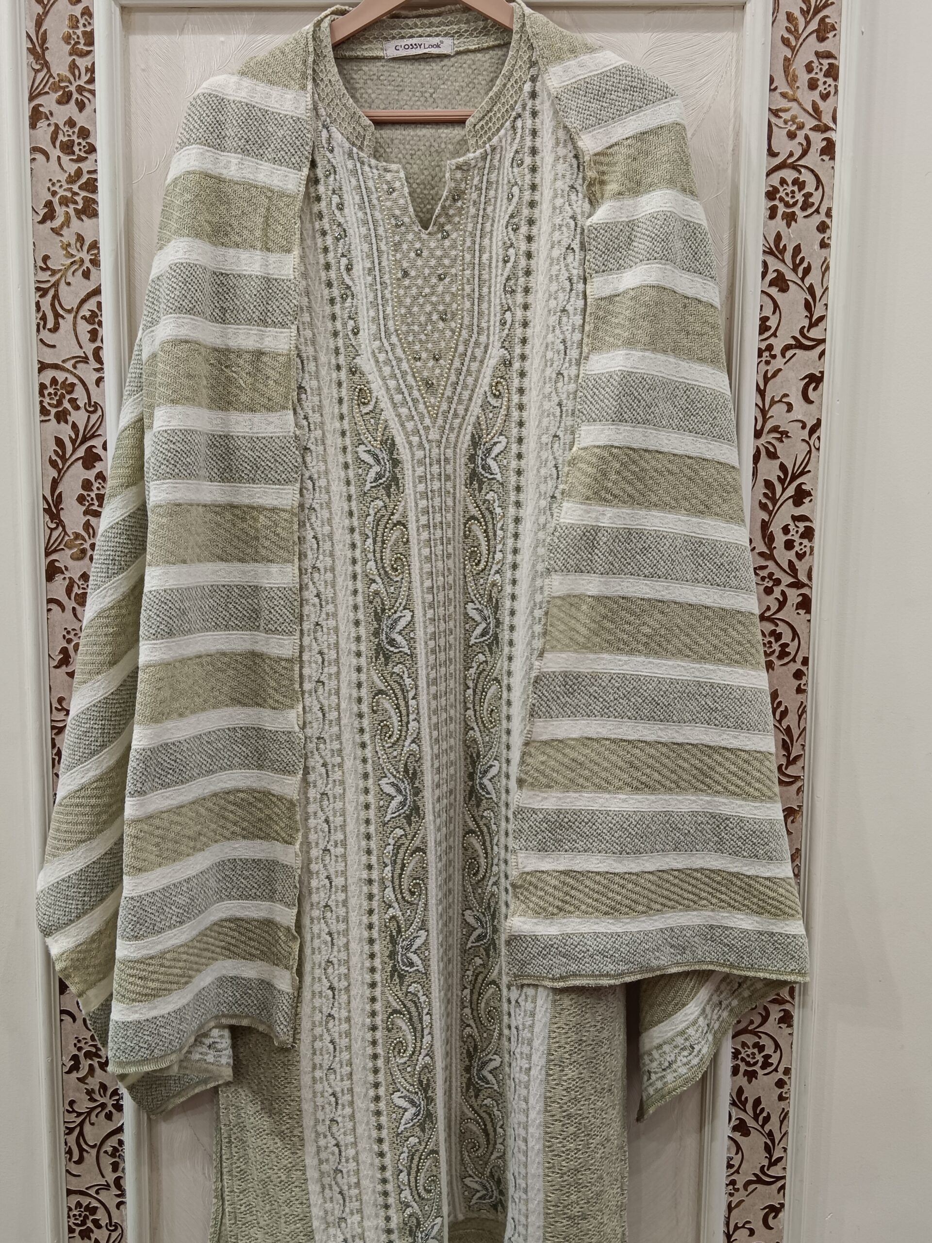 Premium Winter Wooden Suit with Full-Length Dupatta(Biege Green)